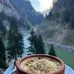 Pazarcik Mountain 호텔